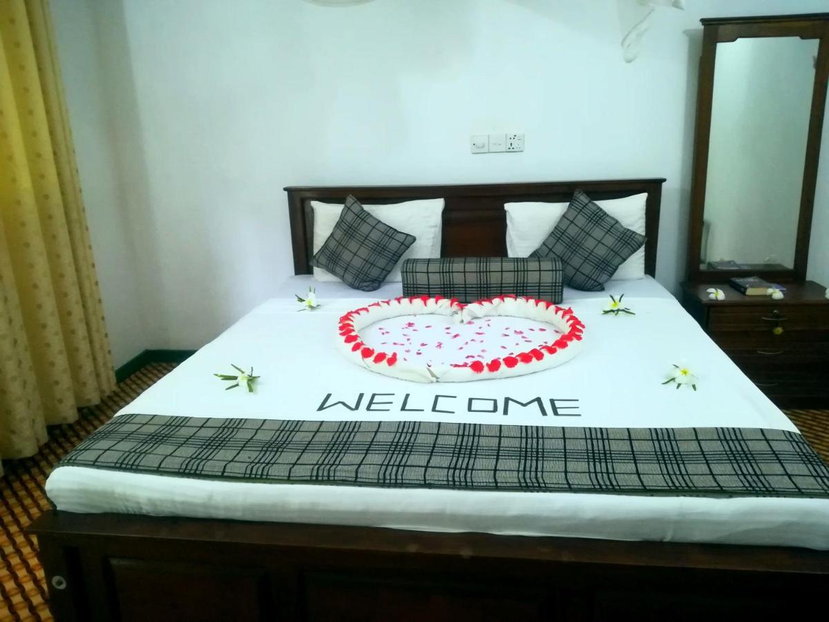 Lakmal Homestay ,10 Minutes To Sigiriya Rock Exterior photo